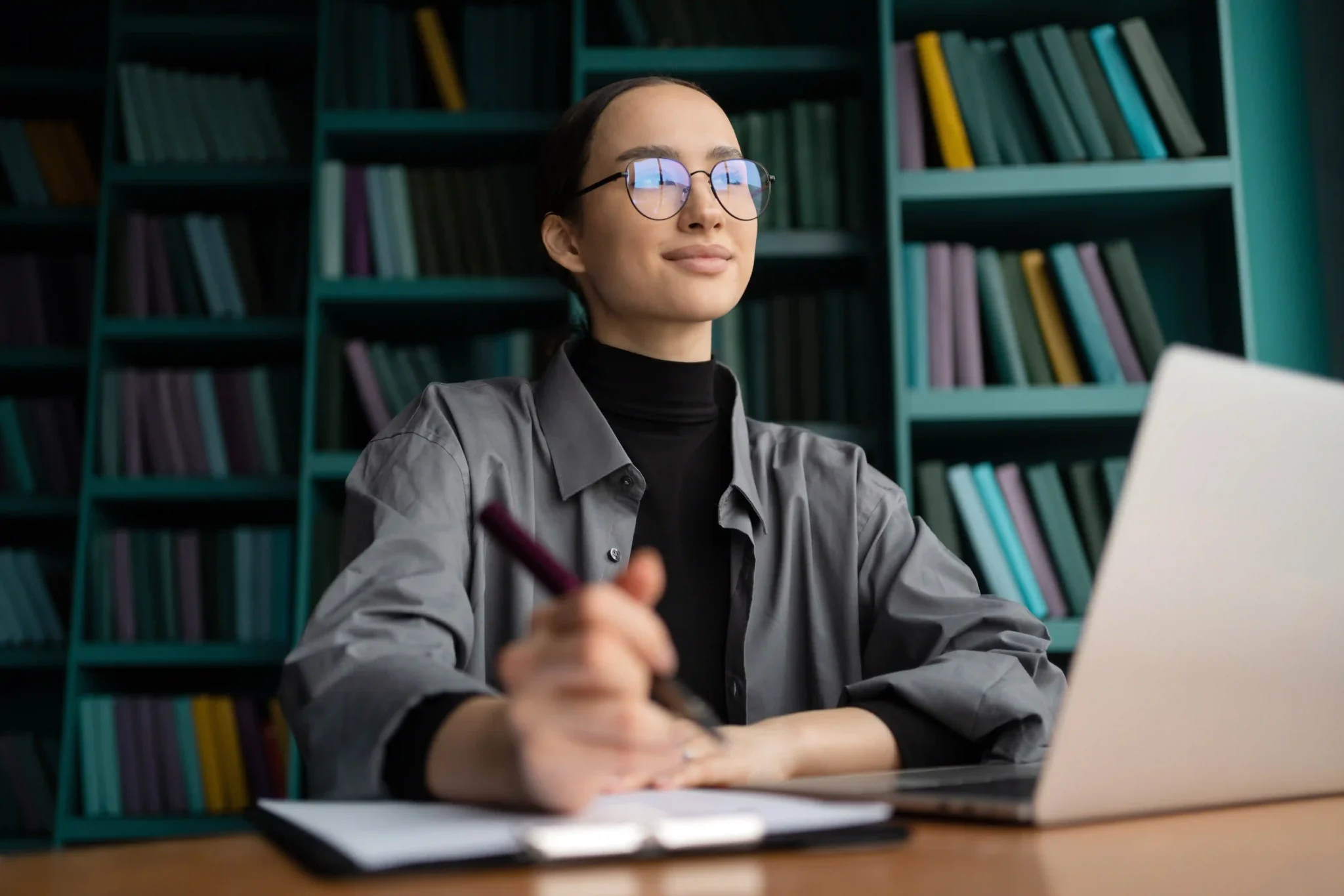 The Difference Between a Ghostwriter and an Editor